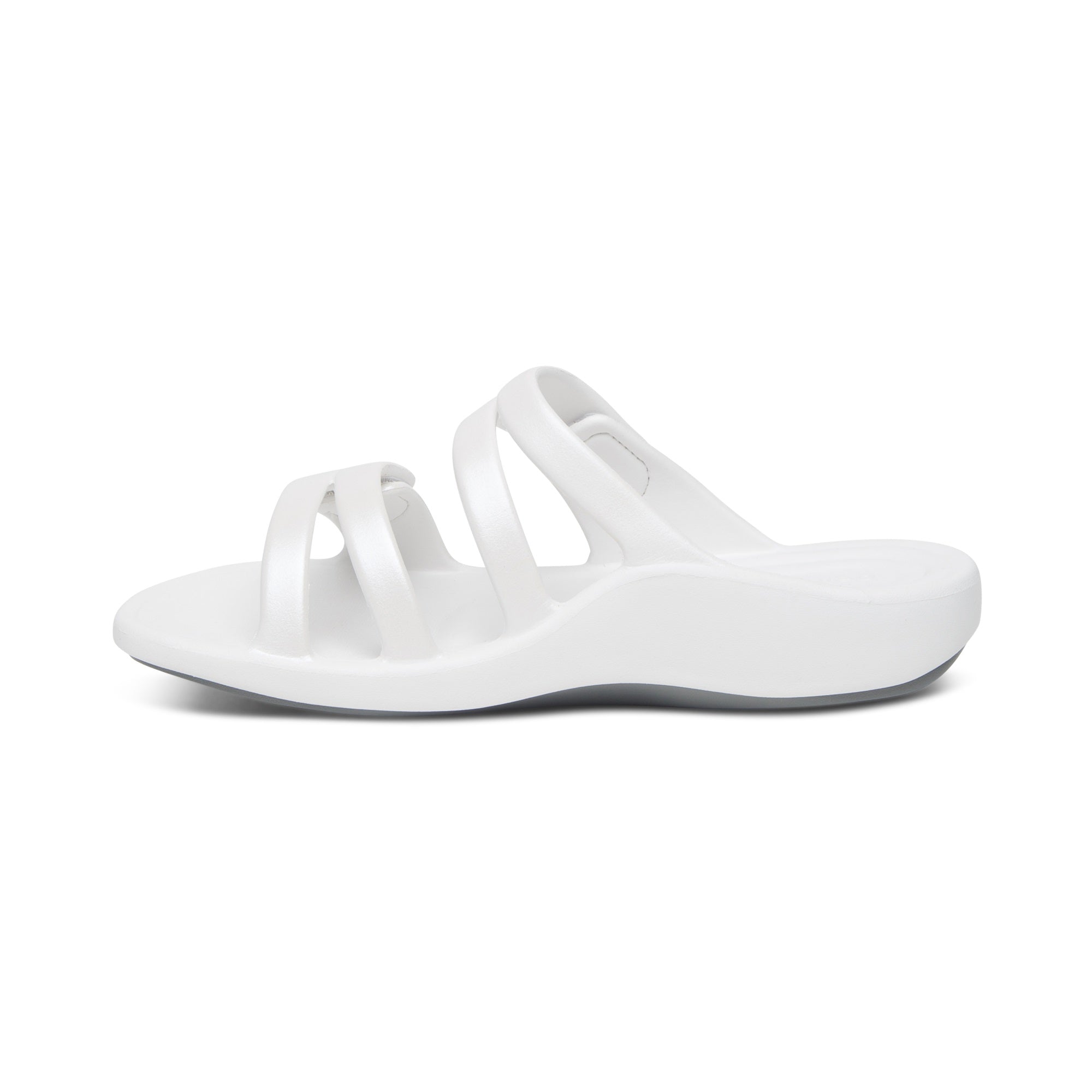 Janey Sport Sandal with "SkyCloud" Technology – in white.
