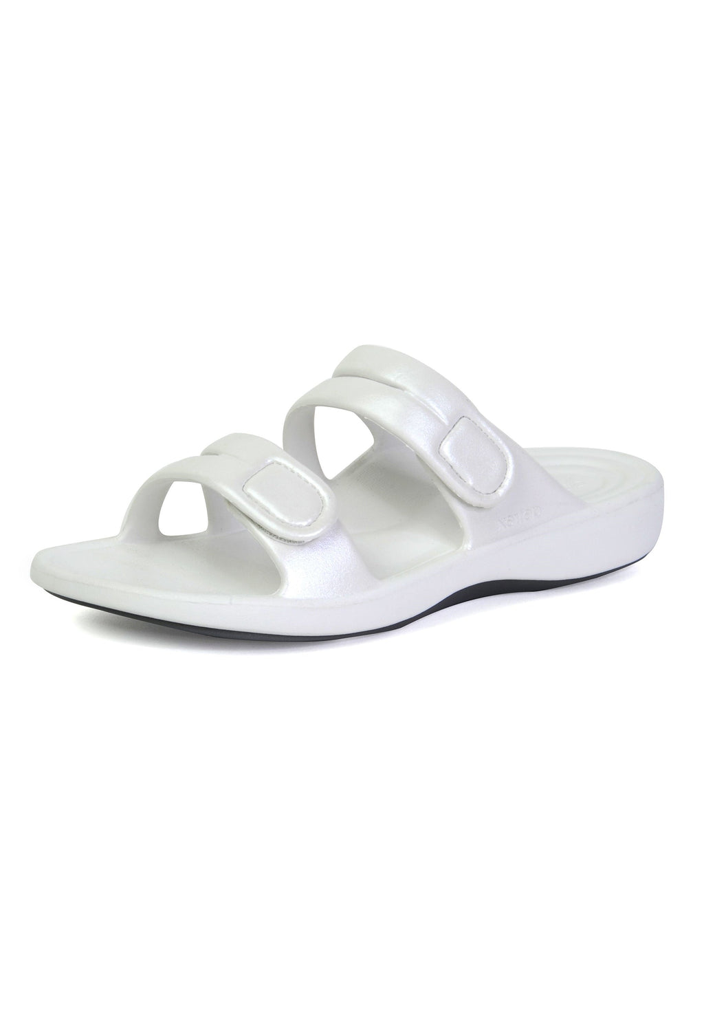 Janey Sport Sandal with "SkyCloud" Technology – in white.