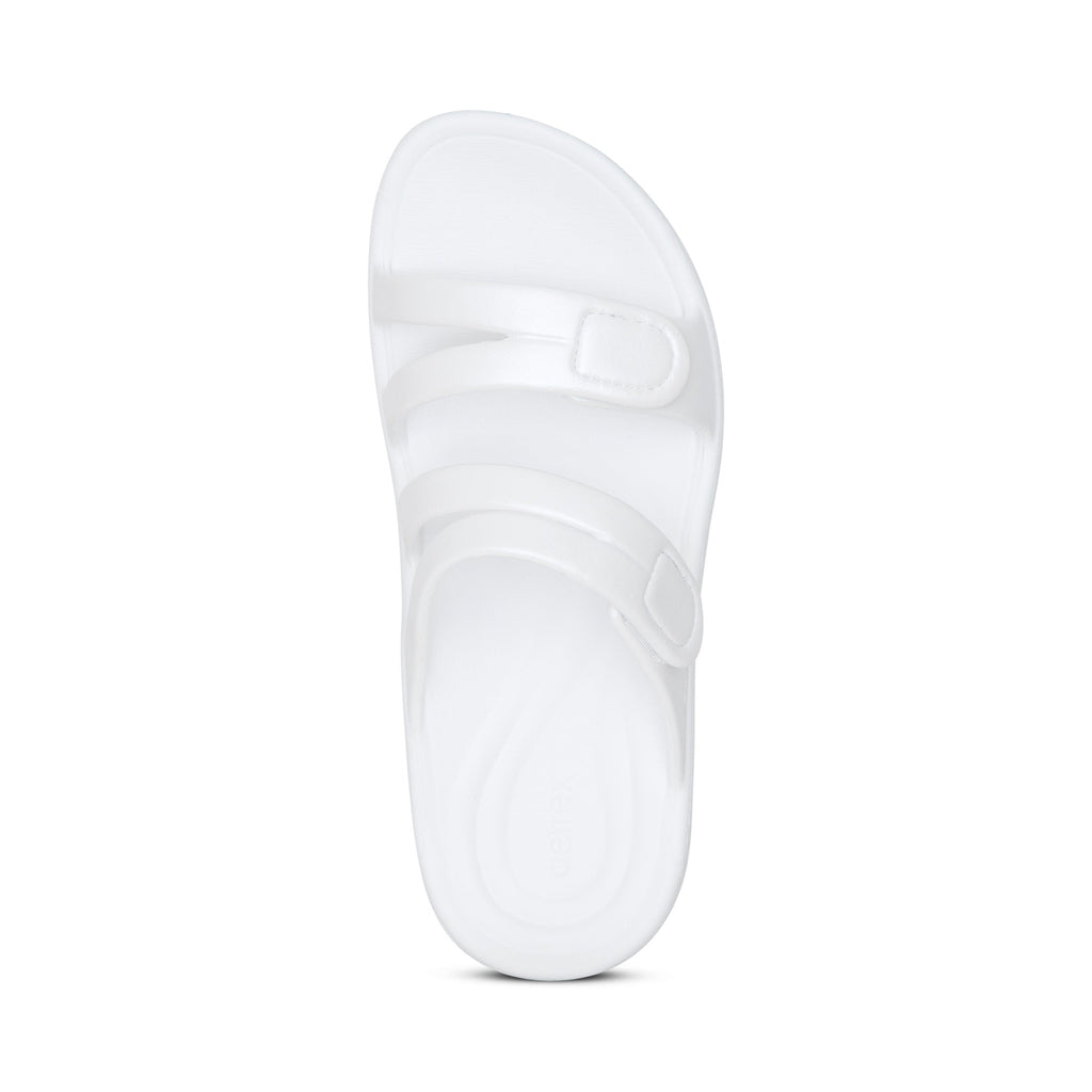 Janey Sport Sandal with "SkyCloud" Technology – in white.