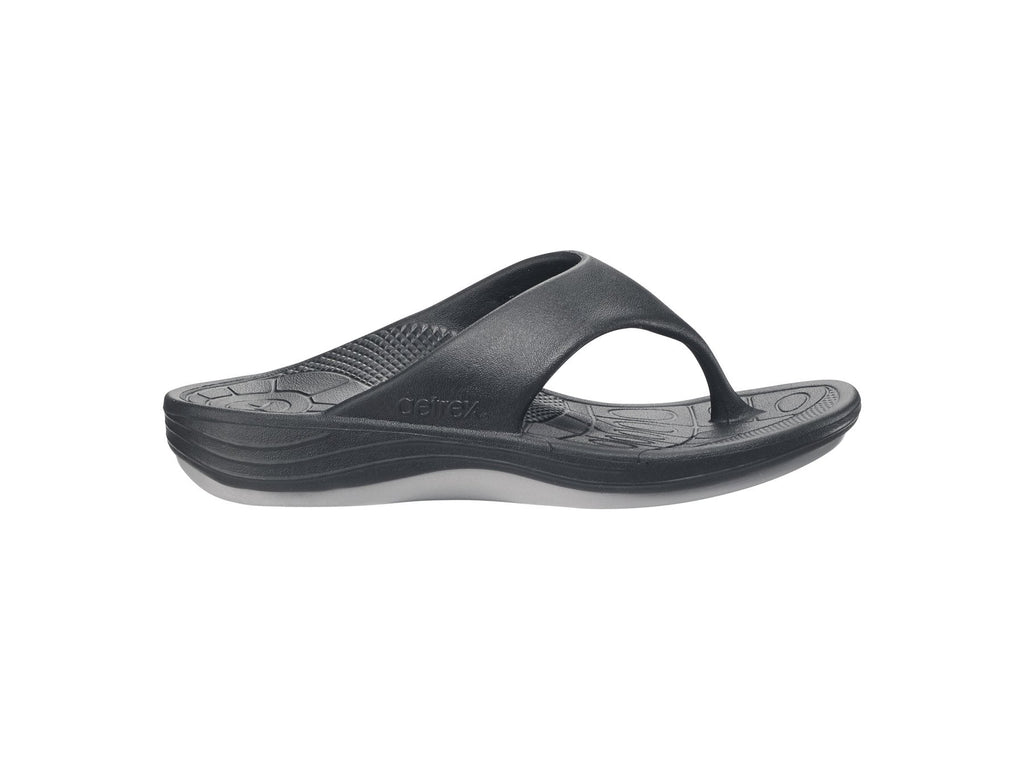 Maui Men's "SkyCloud" Flip-Flops – with breathable design.