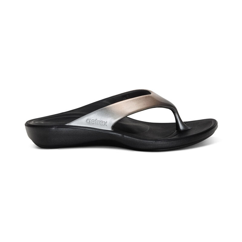 Maui Women's "SkyCloud" Flip-Flops – in blue.