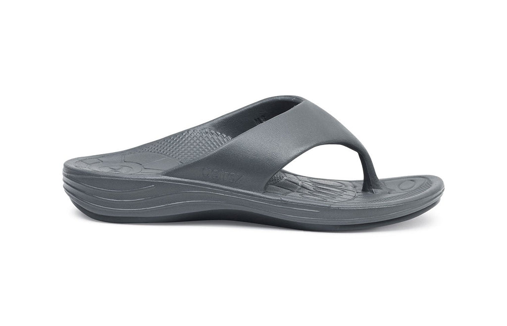 Maui Men's "SkyCloud" Flip-Flops – in grey, with cushioned outsole.