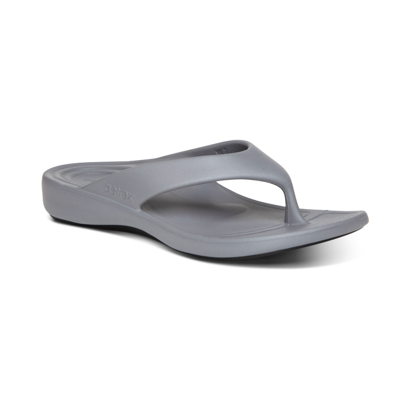 Maui Women's "SkyCloud" Flip-Flops – in blue.