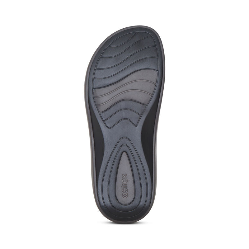 Jillian Sport Sandal with "SkyCloud" Technology – in black.