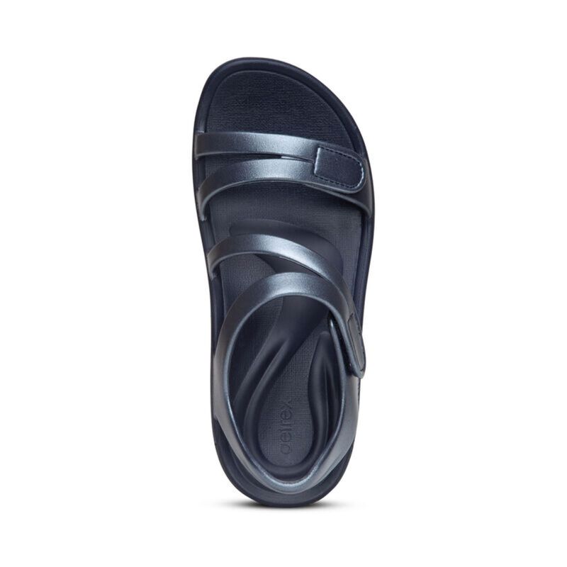 Jillian Sport Sandal with "SkyCloud" Technology – in black.