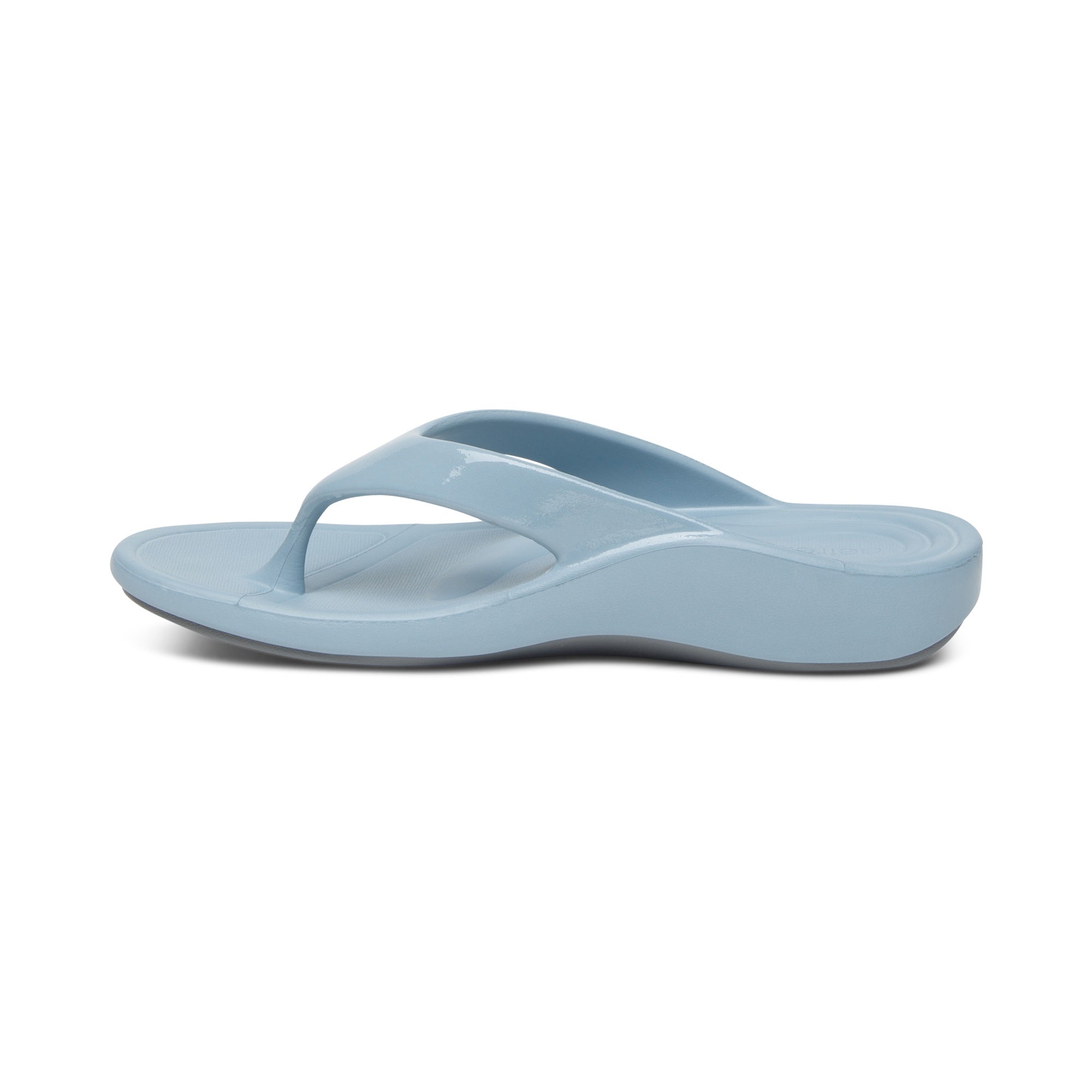 Maui Women's "SkyCloud" Flip-Flops – in blue.