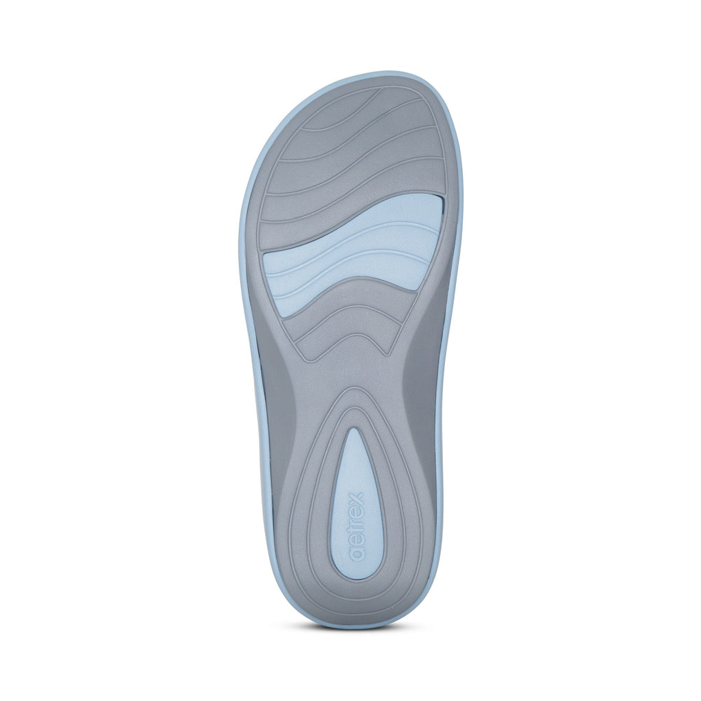 Maui Women's "SkyCloud" Flip-Flops – in blue.