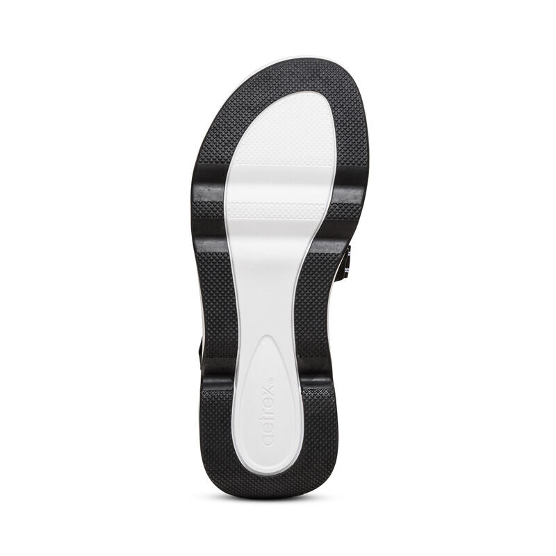 Marz Adjustable Sport Sandal with Arch Support – in black.