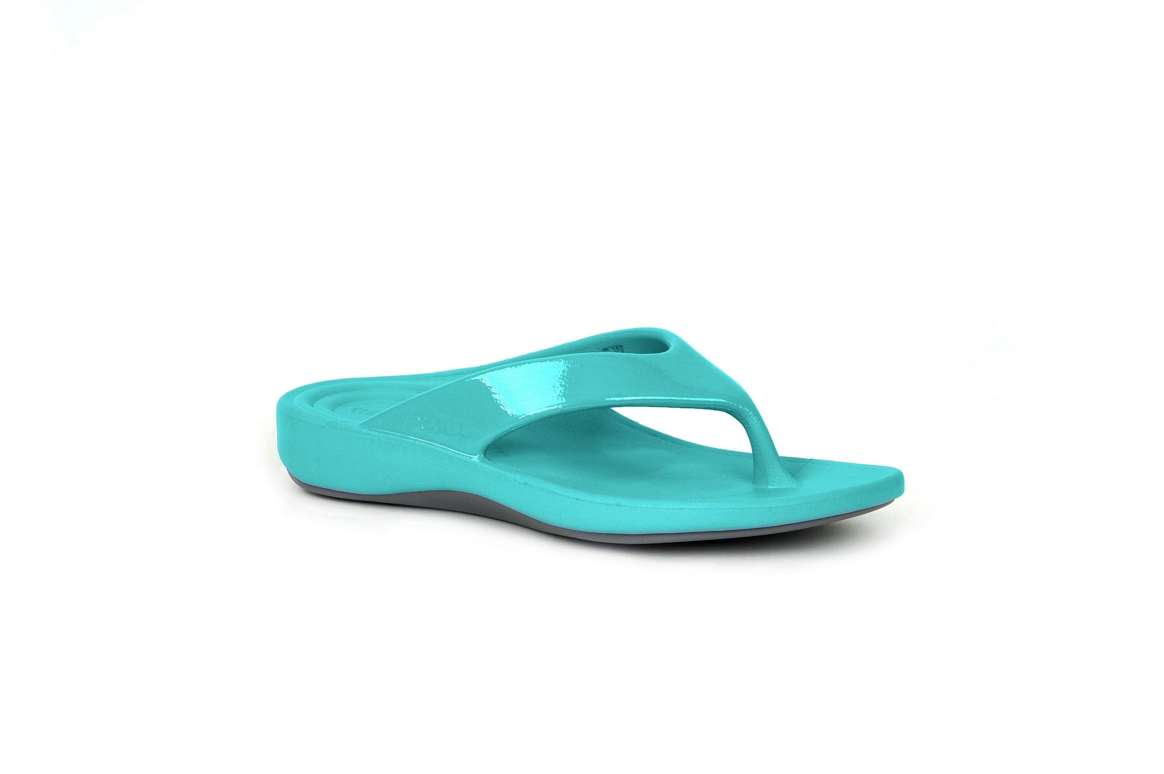 Maui Women's "SkyCloud" Flip-Flops – in aqua.