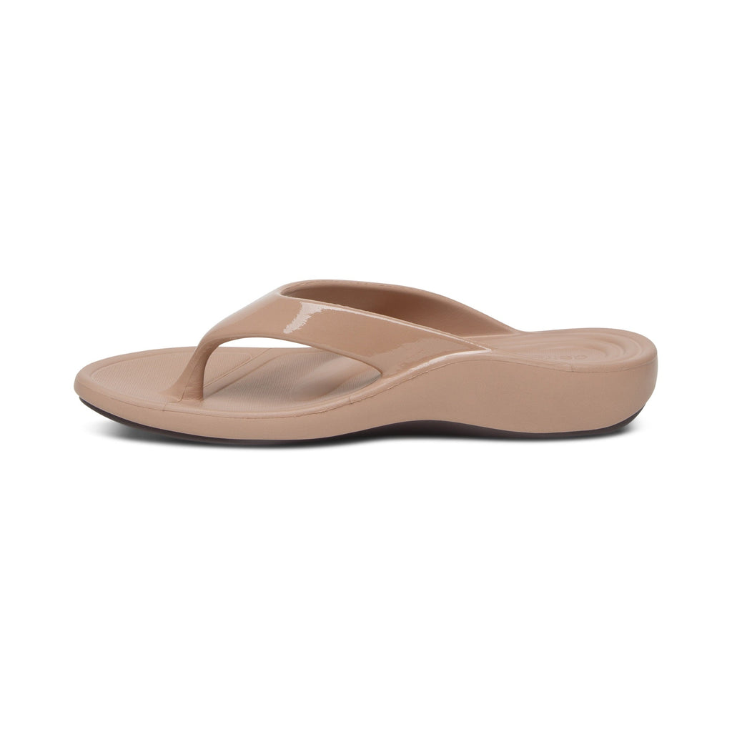 Maui Women's "SkyCloud" Flip-Flops – in mocha.