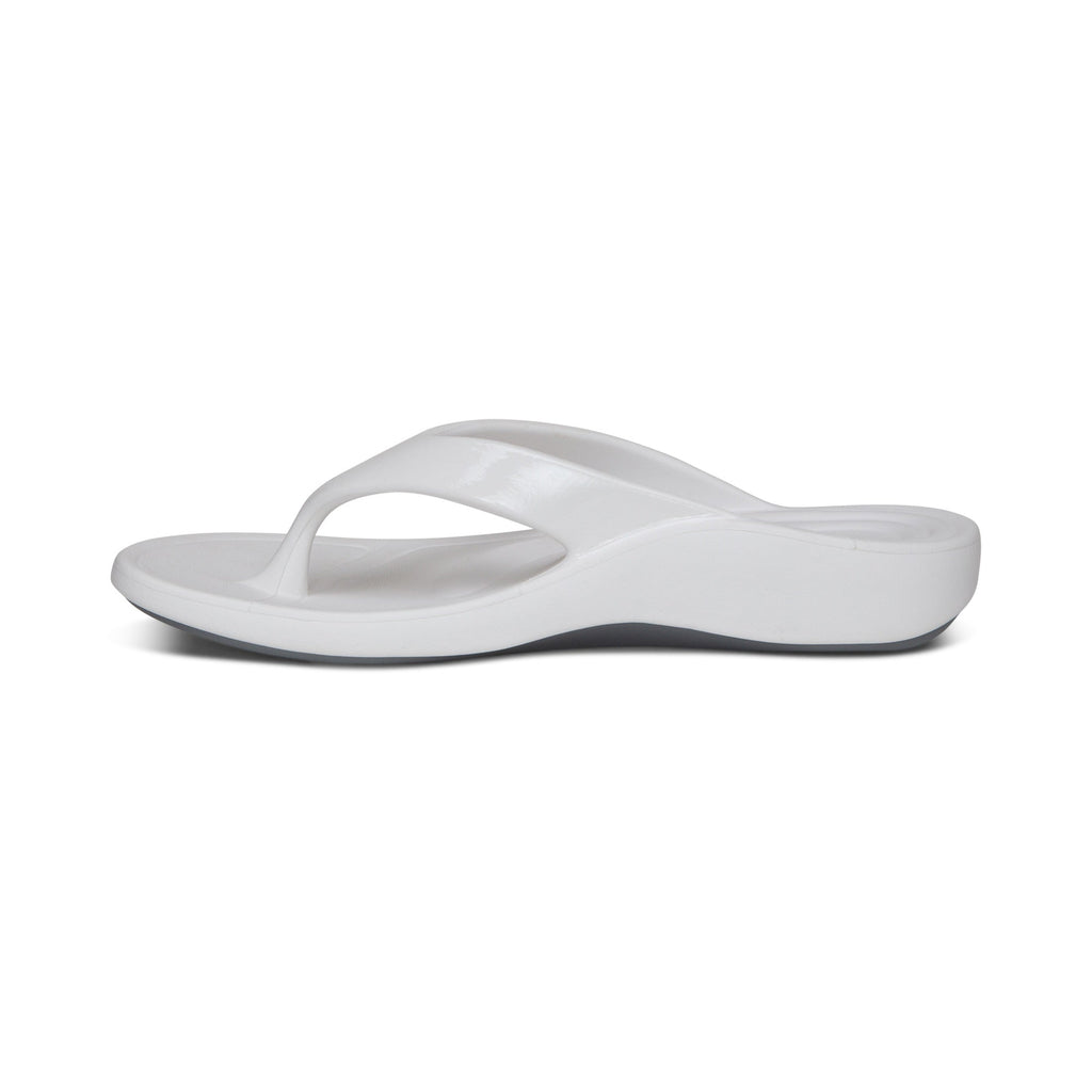 Maui Women's "SkyCloud" Flip-Flops – in white.